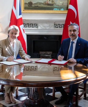 turkiye-ile-ingiltere-arasinda-stratejik-ortaklik-cerceve-belgesi-imzalandi.jpeg