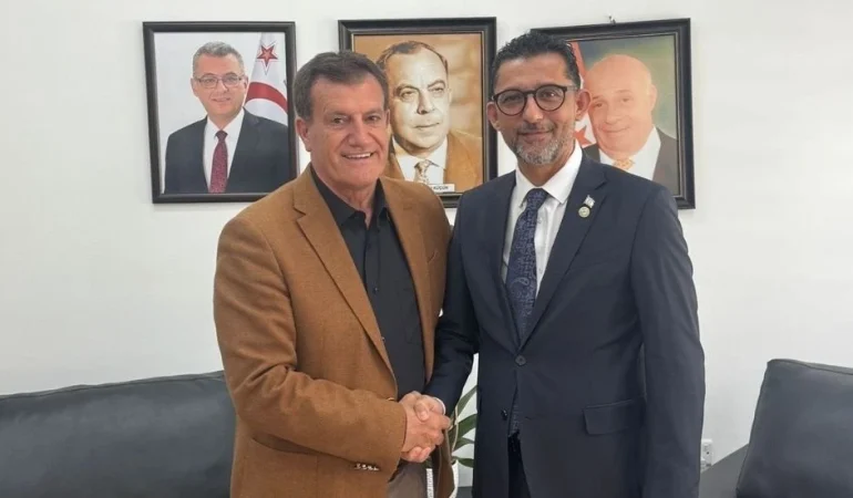 LATİF AKÇA, YDP’YE KATILDI