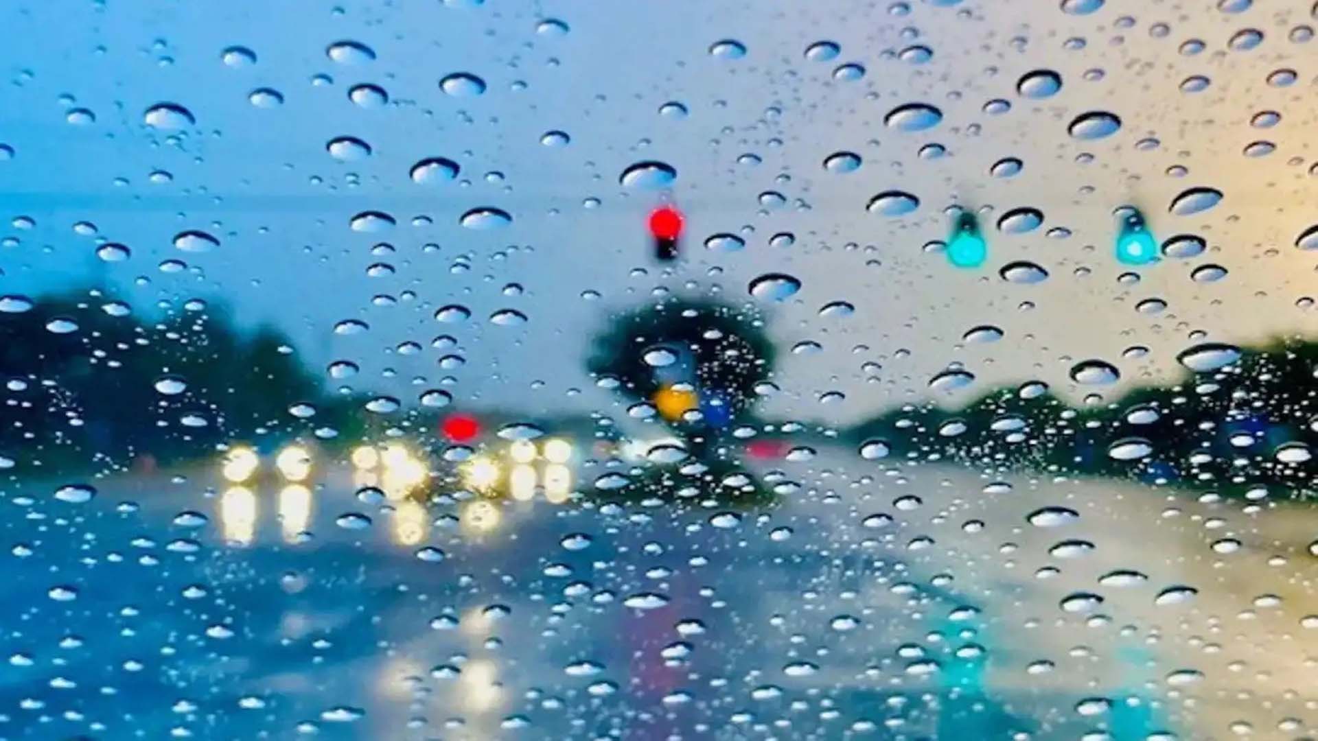 LEFKOŞA-GAZİMAĞUSA ANA YOLU ÜZERİNDE SAĞANAK YAĞMUR VAR, GÖRÜŞ MESAFESİ AZALDI