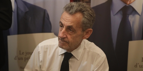 Fransa’da “Libya davası”nda eski Cumhurbaşkanı Sarkozy hakkında 7 yıl hapis talebi