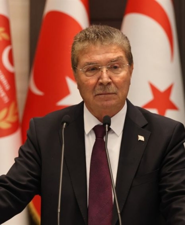 Başbakan Üstel: “Türkiye Cumhuriyeti devletimize ve halkımıza güç vermeye devam ediyor”