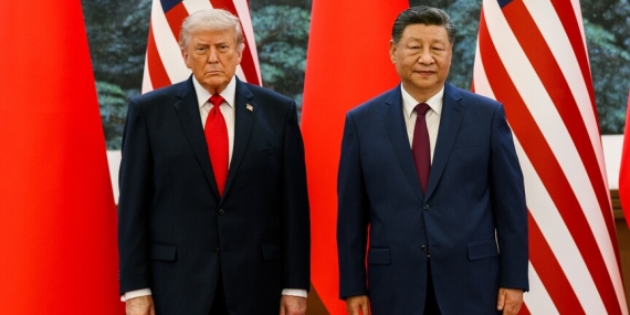 Trump, Çin ziyaretinin son gününde Şi ile çay davetinde bir araya geldi