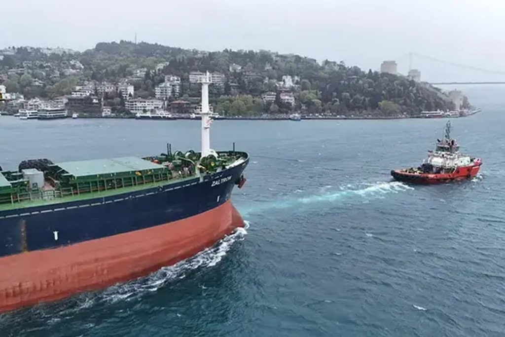 İran, Hürmüz Boğazı'nın yalnızca İran ile işbirliği yapan taraflara açık olacağını duyurdu