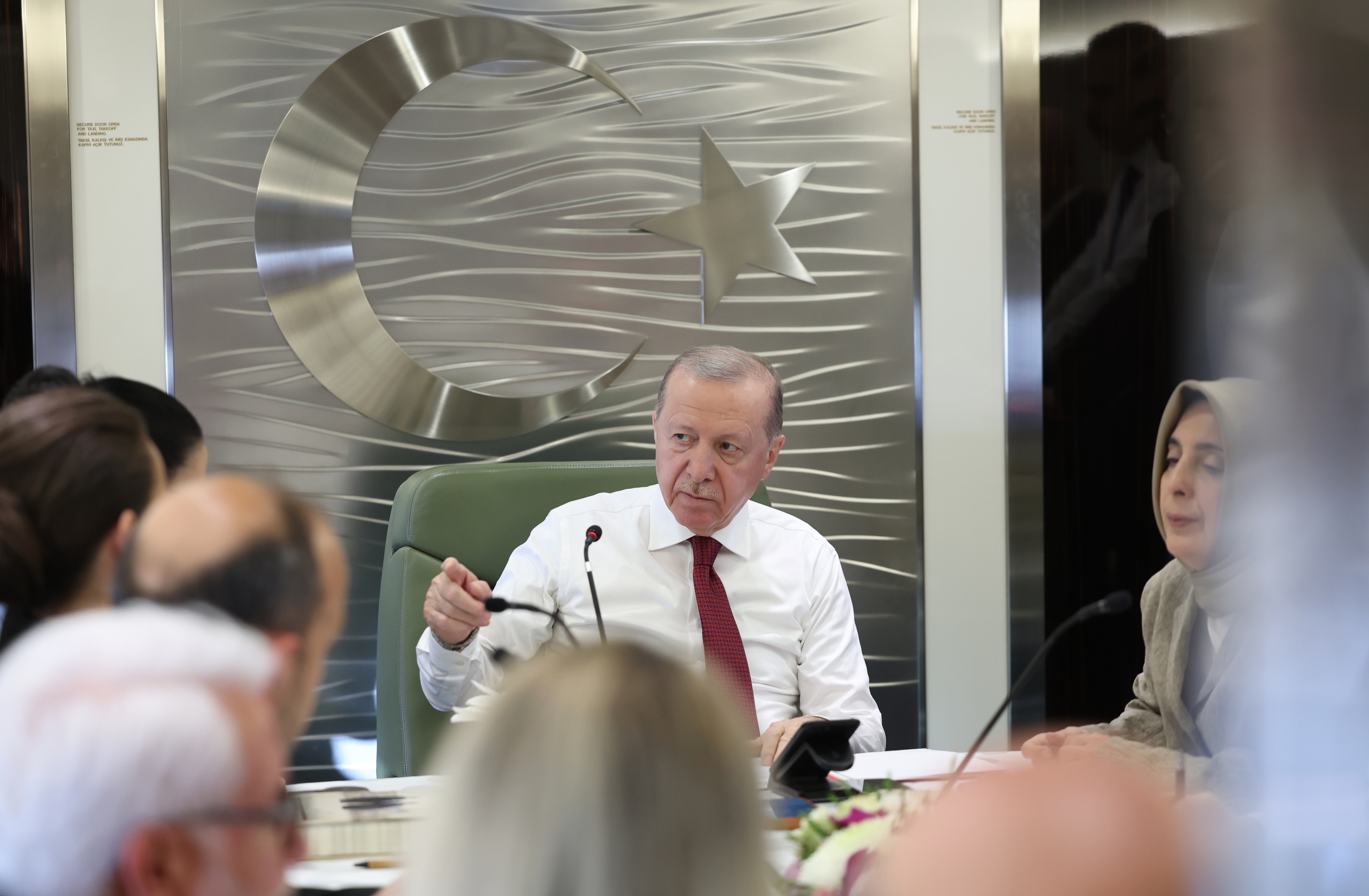 TC Cumhurbaşkanı Erdoğan: "Türk dünyası da üzerine düşeni yaparak, Kıbrıs Türk halkını bağrına basıyor"