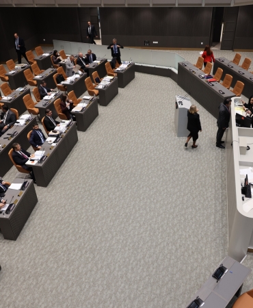 Meclis’te iki yasa tasarısı oy çokluğuyla onaylandı… Berova: “20 Milyar TL’nin üzerinde gelir bekliyoruz”