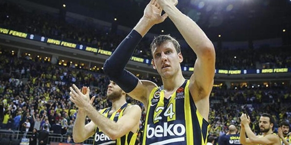 Fenerbahçe’nin eski yıldızı Jan Vesely, basketbola veda ediyor