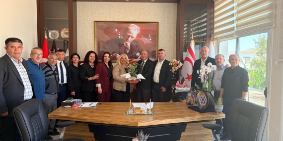 KKTC ADANALILAR KÜLTÜR DAYANIŞMA VE AKTİVİTE DERNEĞİ’NDEN BAŞKANIMIZ DR. FATMA ÇİMEN TUĞLU’YA ZİYARET