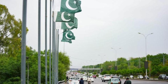 Pakistan’da intihar saldırısında 12 polis hayatını kaybetti