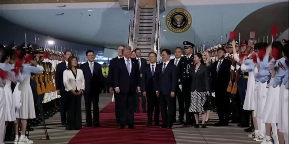SON DAKİKA… Trump’ın uçağı Çin’e indi! Dünya bu görüşmeye odaklandı: İşte kritik zirvenin ayrıntıları…