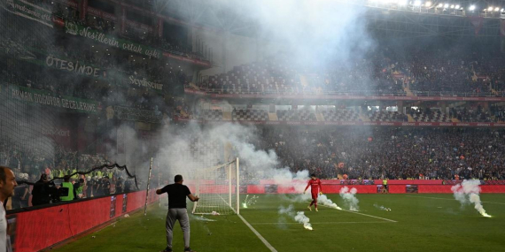 Trabzonspor ile Konyaspor, meşaleli final sonrası PFDK’ya sevk edildi