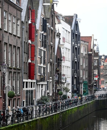 amsterdam-et-ve-fosil-yakit-reklamlarini-yasakladi.jpeg