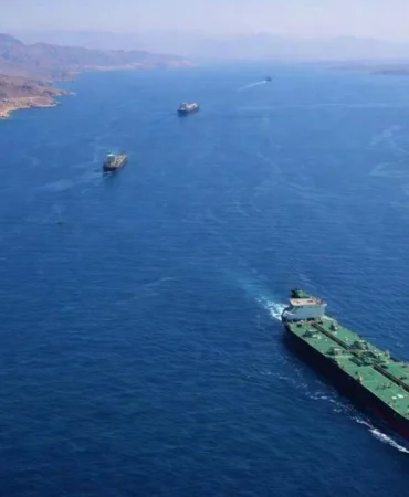 bae-bir-tankerinin-hurmuz-bogazinda-2-iran-ihasiyla-hedef-alindigini-duyurdu.webp.webp.webp