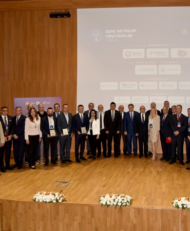 bthk-ve-turkiye-bilisim-dernegi-is-birliginde-genc-beyinler-yeni-fikirler-yarismasi-yapildi.jpeg
