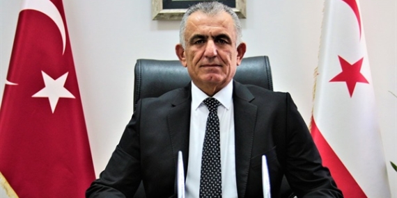 Çavuşoğlu: “Bizim tarafımız DAÜ’nün geleceğidir”