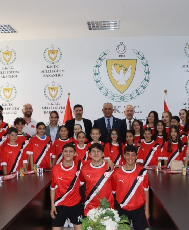 cavusoglu-cimnastik-federasyonu-sporcularini-kabul-etti-scaled.jpeg