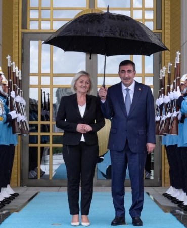 cevdet-yilmaz-2460841.jpg