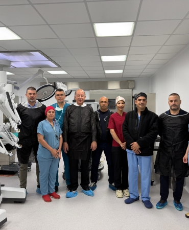 dincyurek-nalbantoglunda-robotik-cerrahi-donemi-basliyor-scaled.jpeg