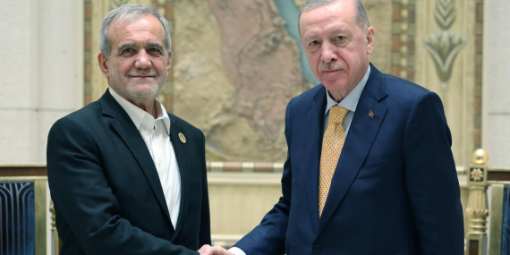 Cumhurbaşkanı Erdoğan, İran Cumhurbaşkanı Pezeşkiyan ile görüştü