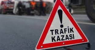 gazimagusada-kamyon-surucusu-zincirleme-kazaya-yol-acti-park-halindeki-uc-araca-carpti.jpeg