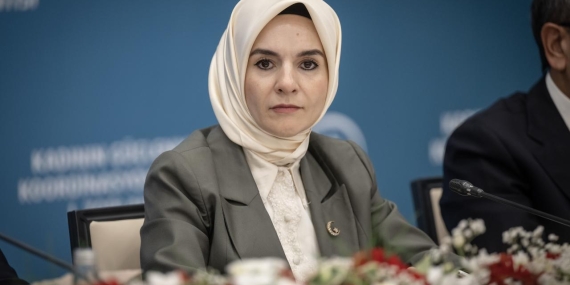 Bakan Göktaş: Annelik, reklam diline indirgenerek değersizleştirilecek bir kavram değil