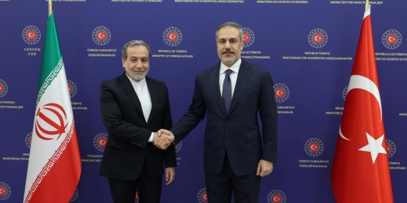 Bakan Fidan İranlı mevkidaşı Arakçi ile görüştü