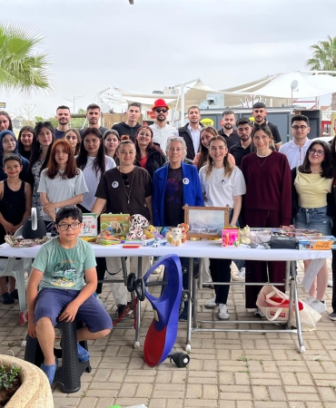 hemsirelik-ve-diyetisyenlik-ogrencileri-yararina-kermes-scaled.jpeg