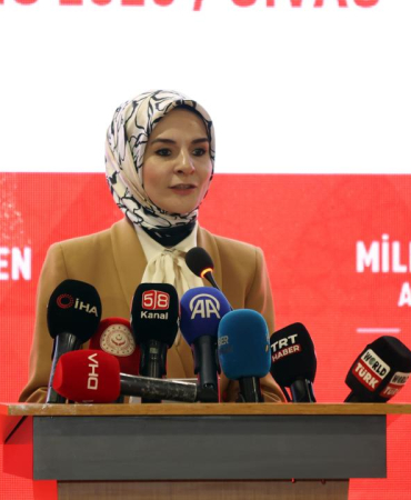 mahinur-ozdemir-goktas-aa-2463786.jpg