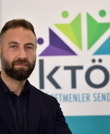 mavis-kamusal-gorev-ustlenen-kisilerin-yargi-sureclerinin-haberlestirilmesi-demokratik-toplumlarda-k.jpeg
