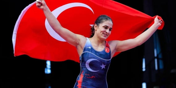 Milli sporculardan madalya yağmuru