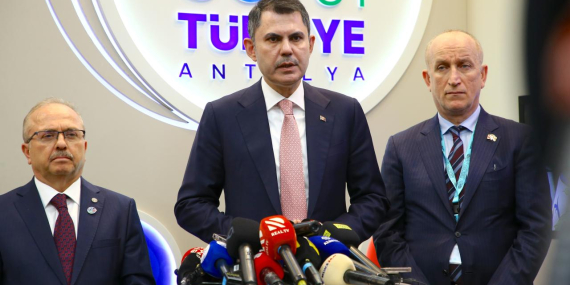 Bakan Kurum, Bakü’de 13. Dünya Kentsel Forumu’na katıldı