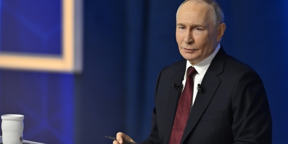 Putin, Zelenskiy ile uzun vadeli bir anlaşma imzalamak için görüşebileceğini söyledi