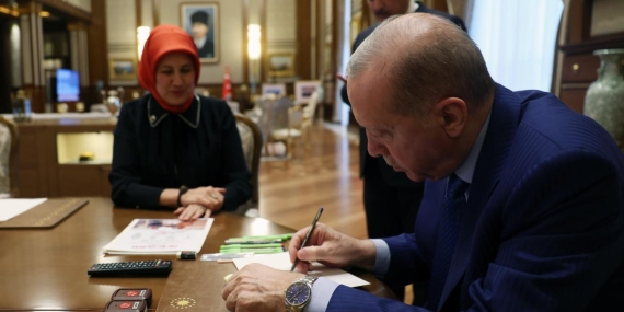 Cumhurbaşkanı Erdoğan, Türk Kızılay’a kurban bağışı yaptı