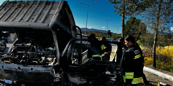 Seyir halindeki kamyonet araçta yangın…
