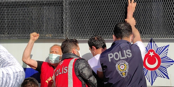 Taksim Meydanı’na yürümek isteyen gruplara müdahale