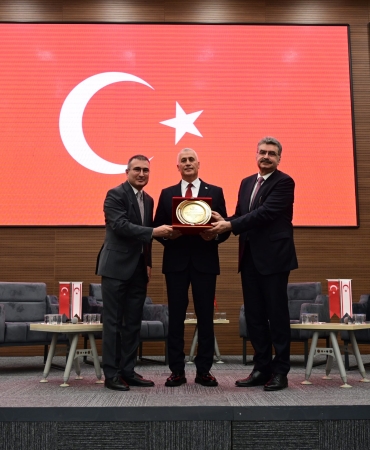 turkiye-kktc-ekonomik-iliskilerin-guclendirilmesi-toplantisi-duzenlendi-scaled.jpeg