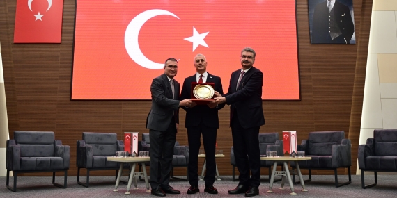 Türkiye-KKTC Ekonomik İlişkilerin Güçlendirilmesi Toplantısı düzenlendi