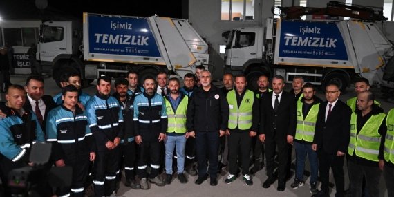 Çalışma ve Sosyal Güvenlik Bakanı Işıkhan, 1 Mayıs’ı işçilerle karşıladı