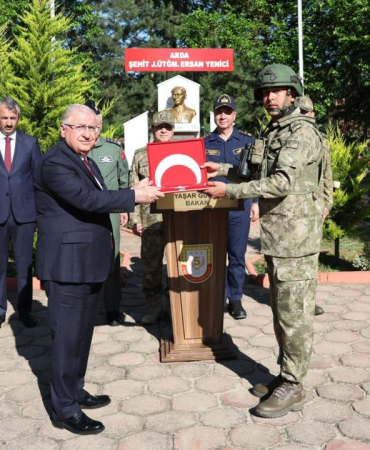 yasar-guler-bayramlasma-aa-2464404.jpg