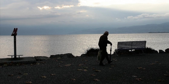 Yalnızlık Alzheimer Riskini Yüzde 40 Artırıyor