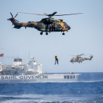 17816757647911750924623688Caner-G-nyeli-Tatbikat-deniz-safhas-yap-ld-1-so-1.jpg