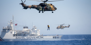 17816757647911750924623688Caner-G-nyeli-Tatbikat-deniz-safhas-yap-ld-1-so-1.jpg