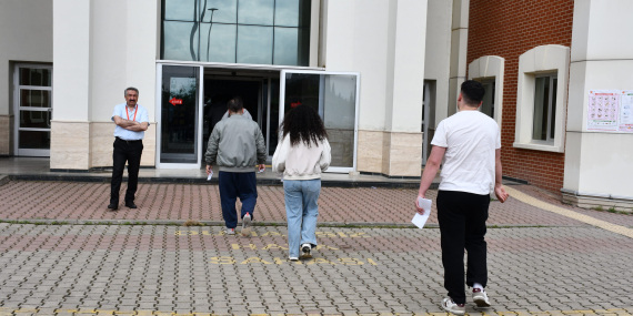 İlk Oturum TYT Sınavı Yapılıyor