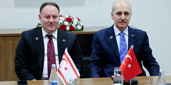 Meclis Başkanı Öztürkler, Bakü’de TBMM Başkanı Kurtulmuş ile bir araya geldi