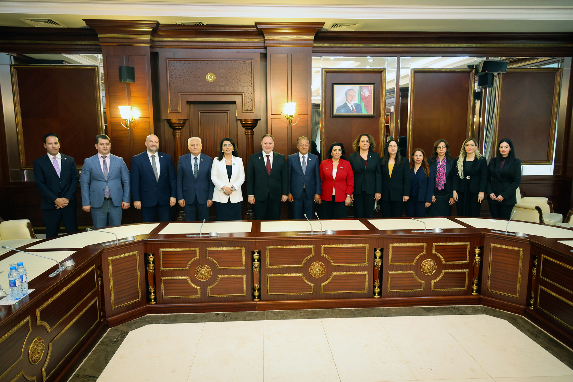 1782473866871-ZT-RKLER-AZERBAYCAN-M-LLETVEK-LLER-6.jpg