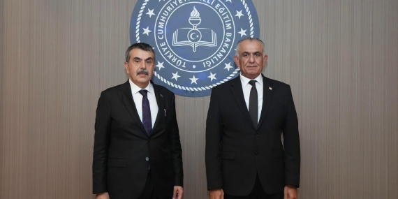 Bakan Çavuşoğlu, Türkiye Milli Eğitim Bakanı Tekin ile görüştü