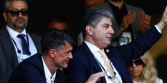 Paolo Maldini, Fenerbahçe kongresini Hakan Safi ile takip etti