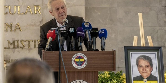 Aziz Yıldırım, Derviş Köksal Özbek için düzenlenen törende gözyaşlarını tutamadı
