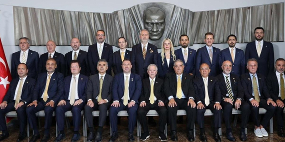 Son Dakika Spor Haberi | Fenerbahçe Yönetim Kurulu toplantısı sona erdi! Kimin hangi göreve getirildiği belli oldu