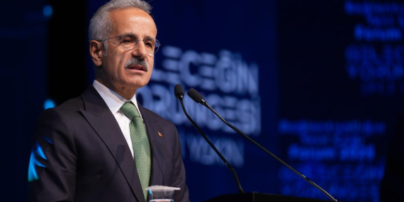 Bakan Uraloğlu: Stratejimiz çevre dostu bir vizyonla dünyada öncü olmak