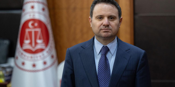Bakan Gürlek: Sokak çetelerinin kökü kazınana dek operasyonlarımız sürecek